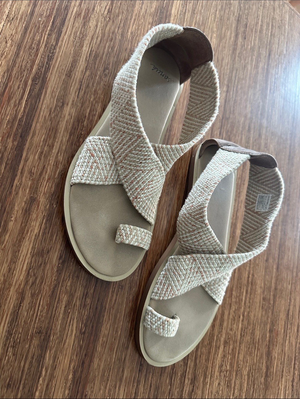 Sanuk Beige Woven Crisscross Sandals with toe loop